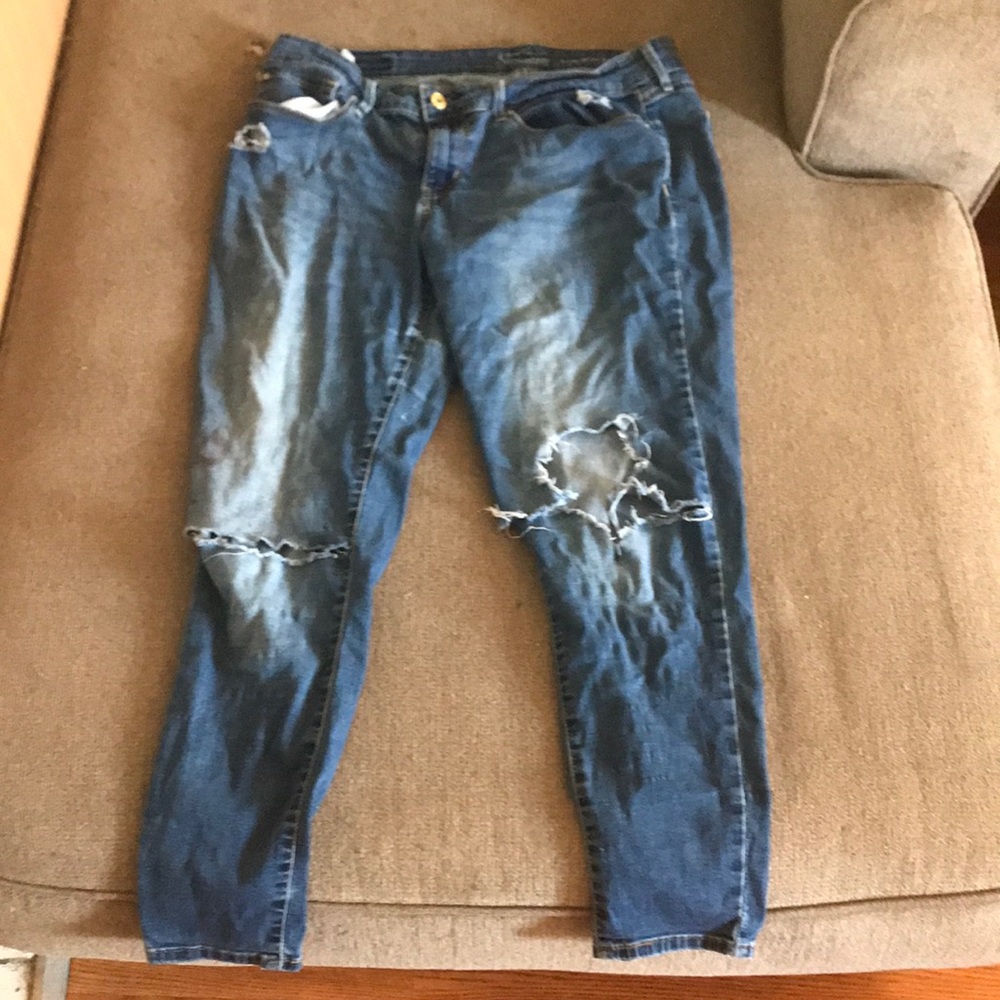 these are a large pair of jegging low ride, they have been washed and used well.